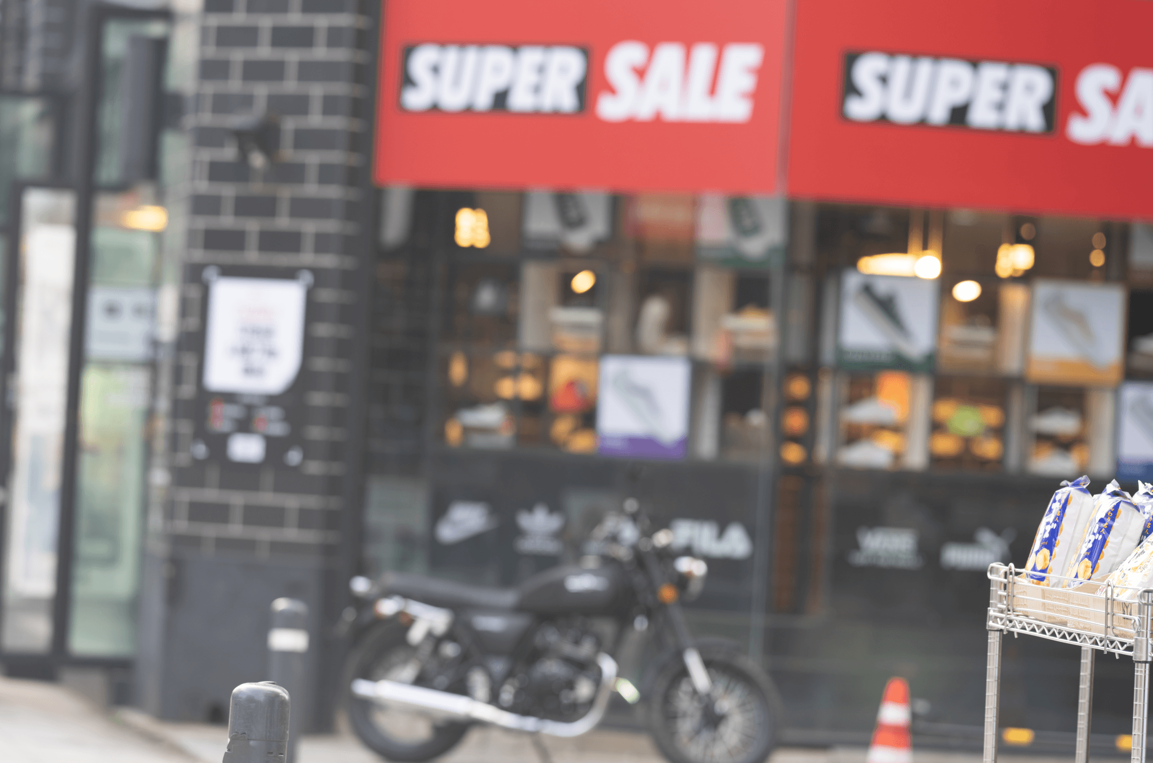 输入图片 - 模糊的风景照片